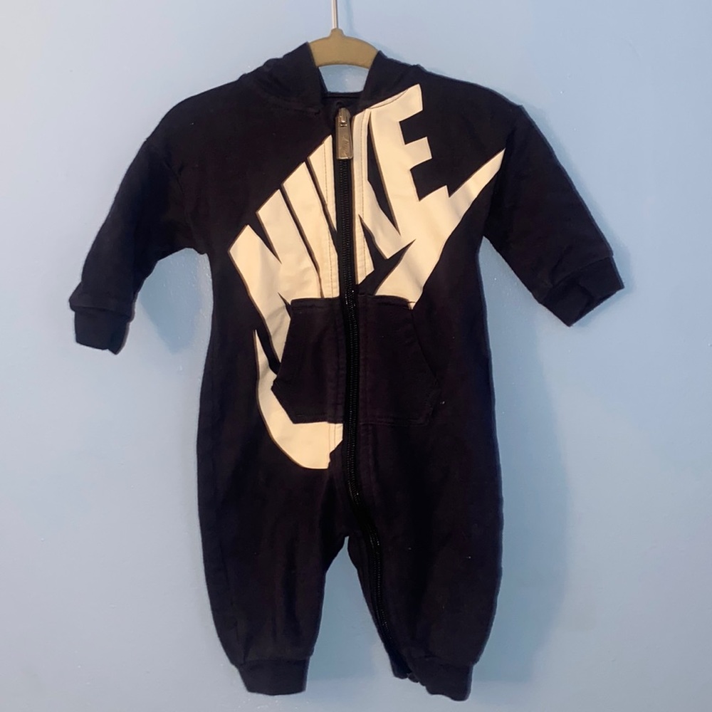 Nike tech